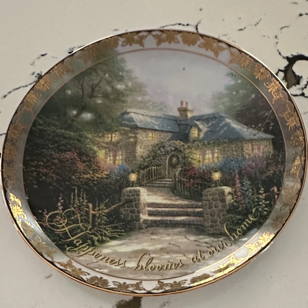Thomas Kinkade Gold and Green Cottage Scene Plate